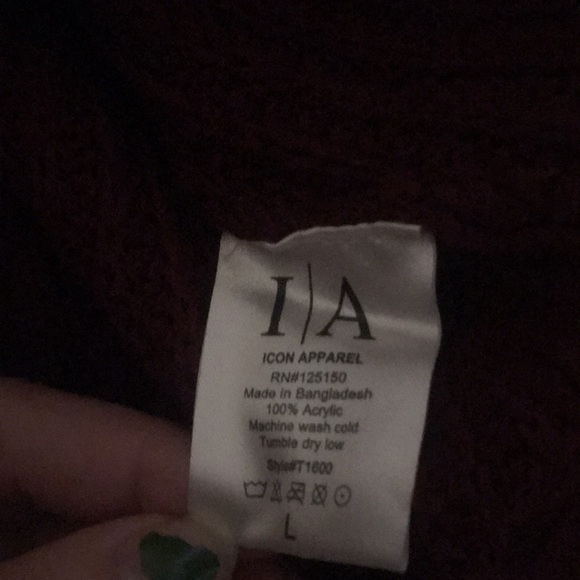 Burgundy sweater size large - Picture 4 of 5